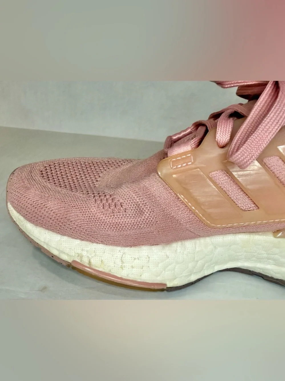 Adidas Women's Ultraboost 22 Running Shoe Wonder Mauve Size 9.5
